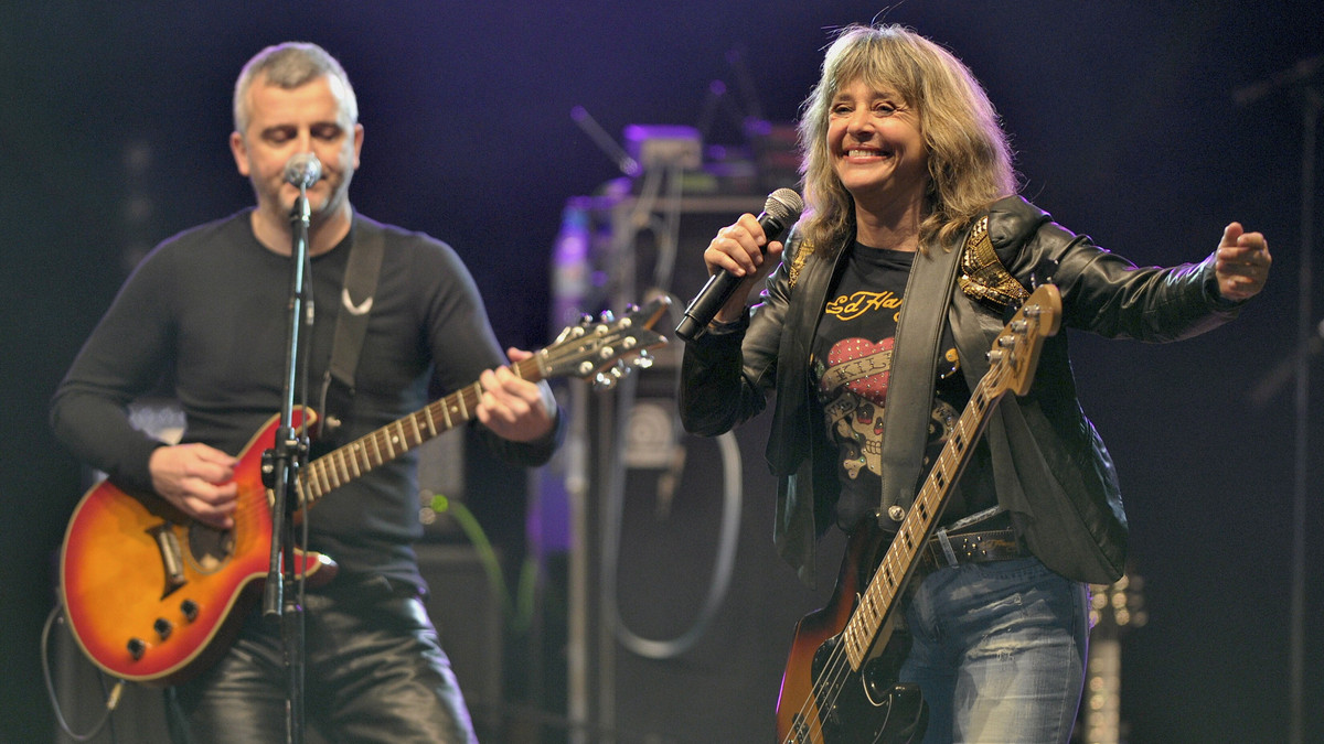 «Ich war die Allererste»: Rock-Musikerin Suzi Quatro wird 75